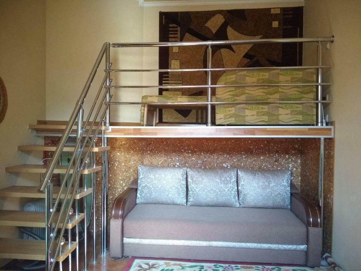 Pleasurable Apartment Near The Khotkevych Palace Leópolis Exterior foto